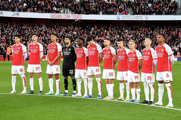 Arsenal Pays Tribute: Minute of Silence for Armistice Day (2023-24)