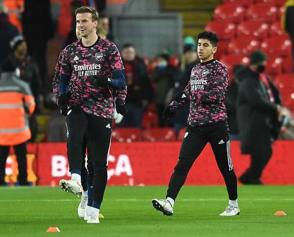 Arsenal Player Warms Up Ahead of Liverpool vs Arsenal Carabao Cup Semi-Final