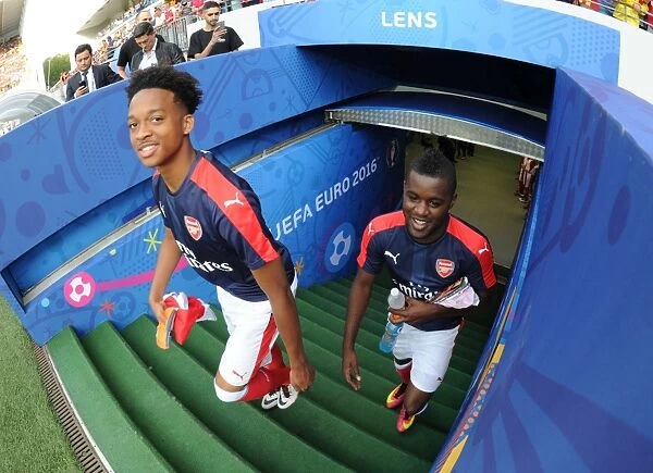 Arsenal Players Chris Willock and Joel Campbell Pre-Match Huddle at RC Lens (July 2016)