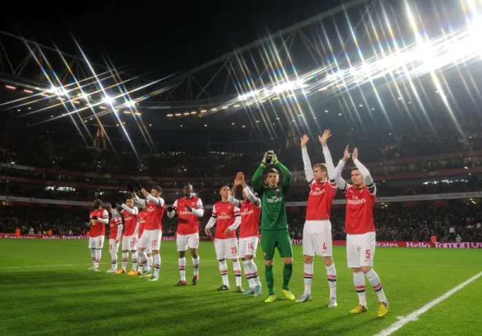 Framed Print : Arsenal Players Clap for Fans before FA Cup Third Round Replay vs Swansea City