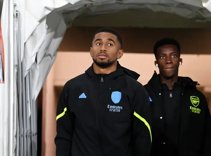 Framed Print : Arsenal Players Eddie Nketiah and Reiss Nelson Inspecting Kenilworth Road Pitch Before Luton Town Match (2023-24)