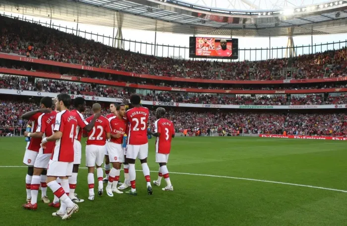 Framed Print : Arsenal Players Gather Before Arsenal 1:2 Hull City, Barclays Premier League, Emirates Stadium (2008) Framed Print : Arsenal Players Gather Before Arsenal 1:2 Hull City, Barclays Premier League, Emirates Stadium (2008)