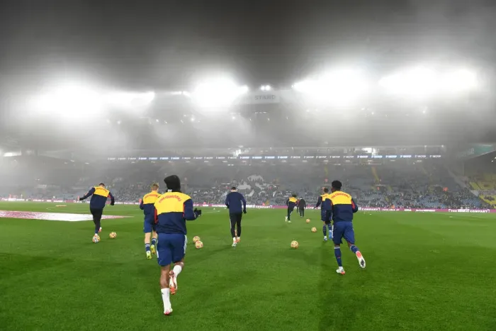 Framed Print : Arsenal Players Gear Up for Leeds United Clash in Premier League: Warm-Up Session Framed Print : Arsenal Players Gear Up for Leeds United Clash in Premier League: Warm-Up Session