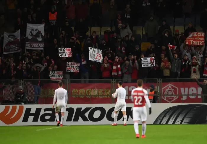Framed Print : Arsenal Players Greet Fans after Europa League Clash with BATE Borisov