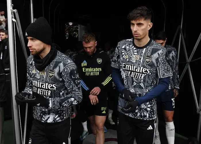 Framed Print : Arsenal Players Jorginho and Kai Havertz Warming Up Ahead of Fulham Match, 2023-24 Premier League Framed Print : Arsenal Players Jorginho and Kai Havertz Warming Up Ahead of Fulham Match, 2023-24 Premier League
