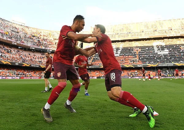 Arsenal Players Pierre-Emerick Aubameyang and Nacho Monreal Prepare for UEFA Europa League Semi-Final Showdown against Valencia