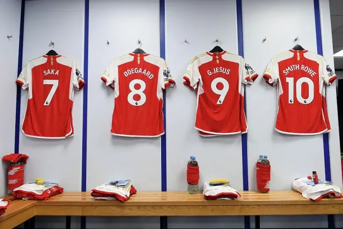 Framed Print : Arsenal Players Pre-Match Preparation: Everton vs Arsenal, Premier League 2023-24 Framed Print : Arsenal Players Pre-Match Preparation: Everton vs Arsenal, Premier League 2023-24