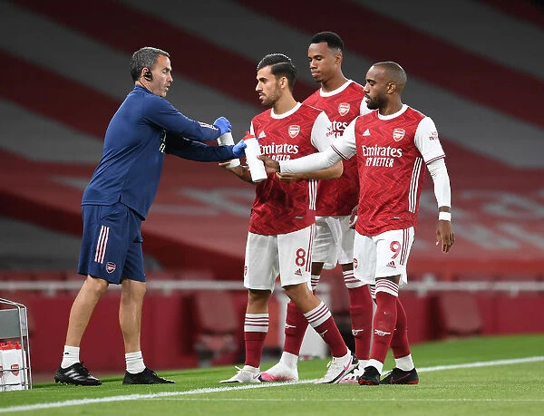 Arsenal Players Receive Water Break during Arsenal v West Ham United, 2020-21 Premier League