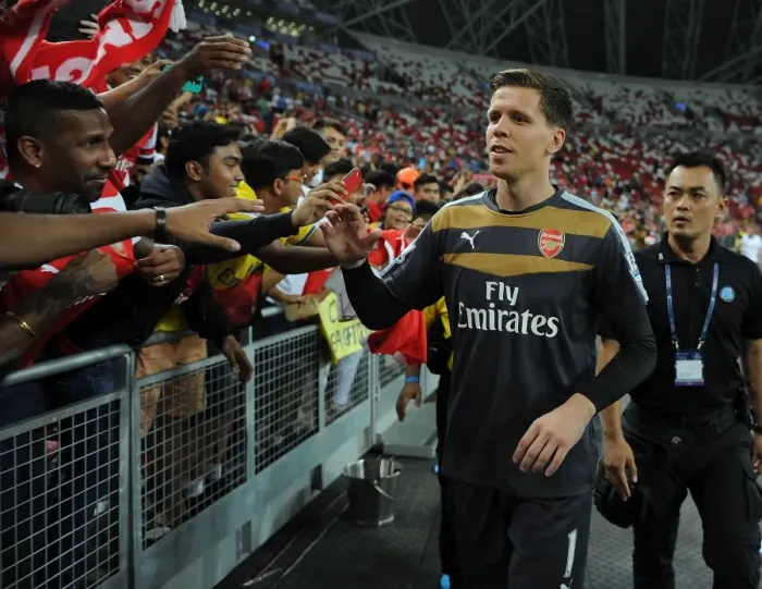 Framed Print : Arsenal Players Sign Autographs after Arsenal v Singapore XI Match, 2015 Framed Print : Arsenal Players Sign Autographs after Arsenal v Singapore XI Match, 2015