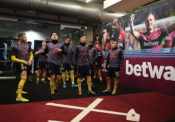 Arsenal Players in the Tunnel Before West Ham Clash - Premier League 2019-20