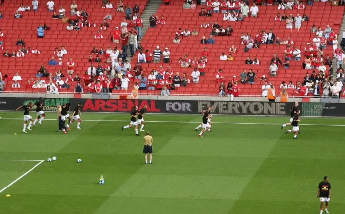 Framed Print : Arsenal Players Warm Up Before 3:1 Victory Over Portsmouth in Barclays Premier League, Emirates Stadium (2007)