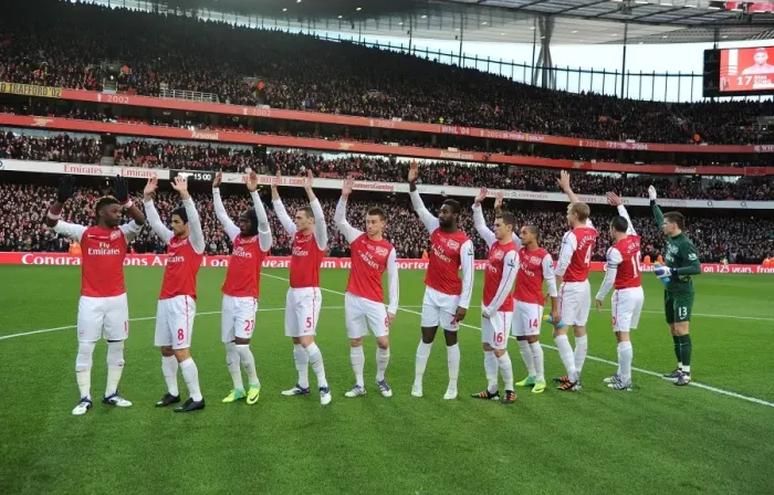 Framed Print : Arsenal Players Wave to Fans Before Arsenal vs. Everton, Premier League 2011-12