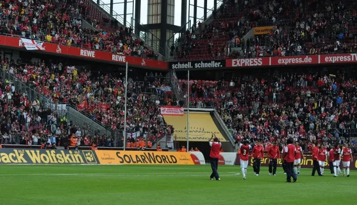 Framed Print : Arsenal Players Wave to Fans After Pre-Season Victory in Cologne Framed Print : Arsenal Players Wave to Fans After Pre-Season Victory in Cologne