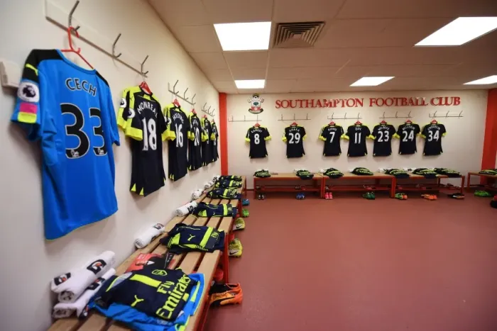 Framed Print : Arsenal Pre-Match Changing Room: Southampton vs Arsenal (Premier League 2016-17) Framed Print : Arsenal Pre-Match Changing Room: Southampton vs Arsenal (Premier League 2016-17)