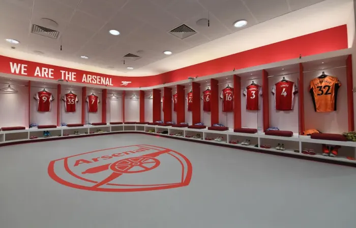 Framed Print : Arsenal: Pre-Match Focus in the Changing Room Framed Print : Arsenal: Pre-Match Focus in the Changing Room