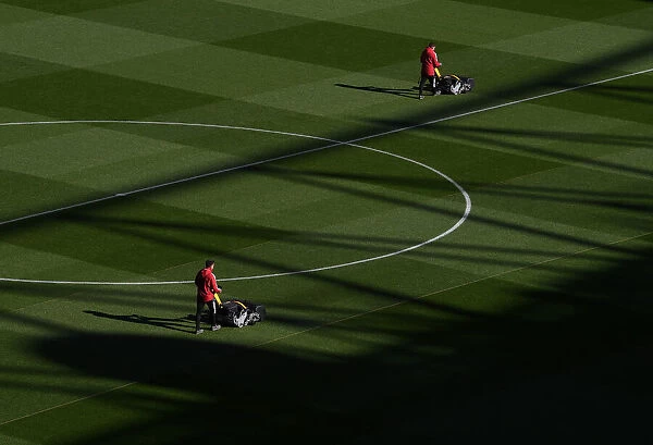 Arsenal: Pre-Match Groundskeeping at Emirates Stadium - Battle Ready for Arsenal v Aston Villa (2021-22)