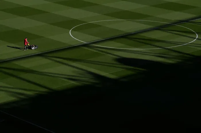 Framed Print : Arsenal: Pre-Match Groundskeeping at Emirates Stadium - Battle Ready for Arsenal v Aston Villa (2021-22)