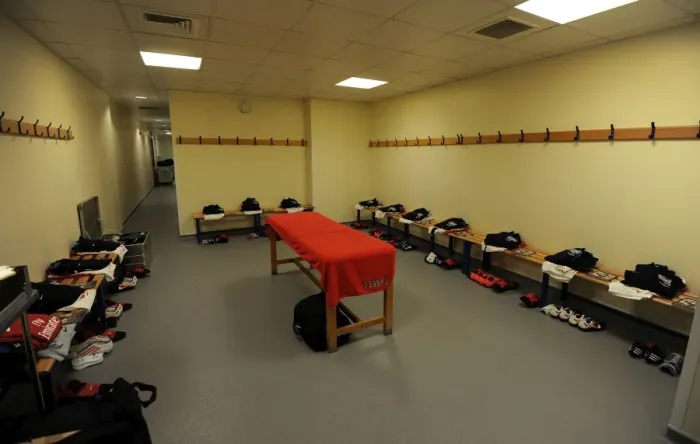 Framed Print : Arsenal: Pre-Match Huddle in the Changing Room (West Bromwich Albion vs Arsenal, 2011-12) Framed Print : Arsenal: Pre-Match Huddle in the Changing Room (West Bromwich Albion vs Arsenal, 2011-12)