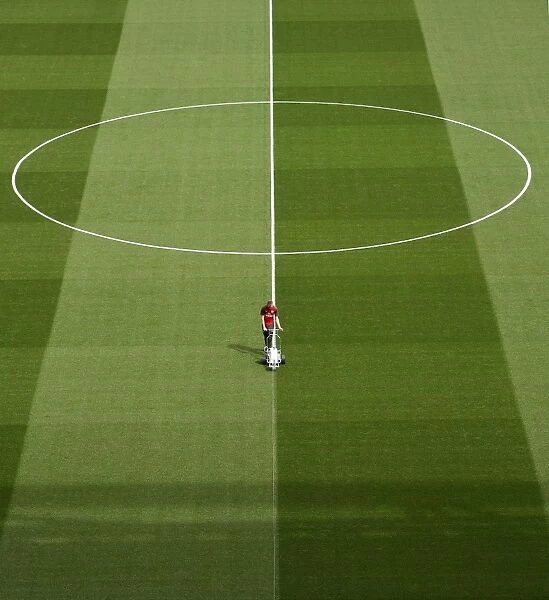 Arsenal: Preparing the Pitch for Battle - Arsenal v Leicester City (2017-18)