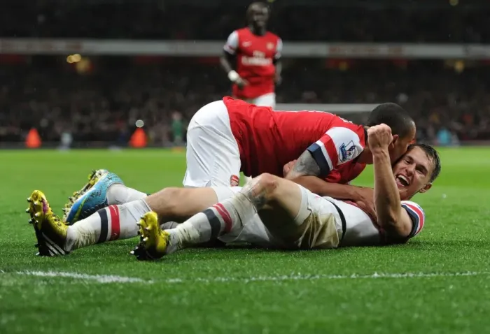 Framed Print : Arsenal: Ramsey and Walcott's Euphoric Goal Celebration (2012-13) vs. Wigan Athletic