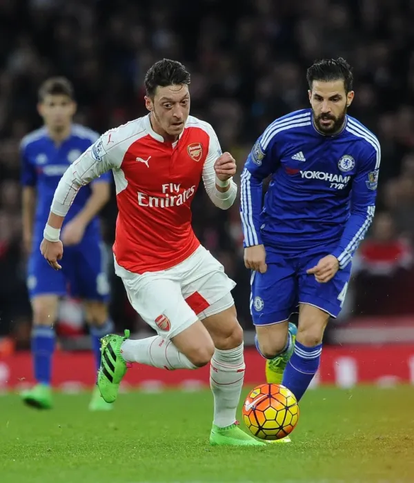 Framed Print : The Arsenal Rivals: A Clash of Talents - Ozil vs. Fabregas, Arsenal v Chelsea, 2015-16 Framed Print : The Arsenal Rivals: A Clash of Talents - Ozil vs. Fabregas, Arsenal v Chelsea, 2015-16