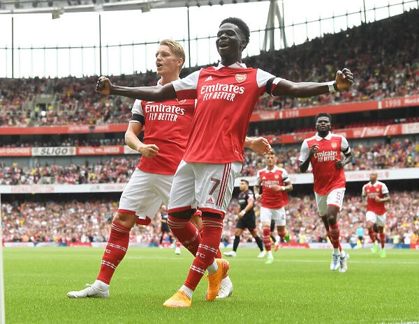 Arsenal: Saka and Odegaard's First Goal Celebration in Emirates Cup Victory over Sevilla (2022)