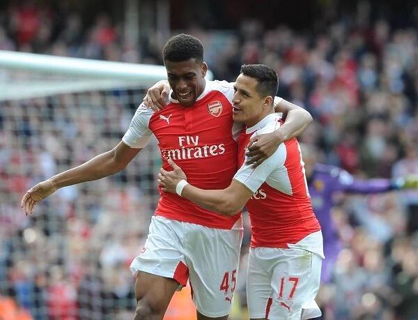 Arsenal: Sanchez and Iwobi Celebrate Goal vs. Watford, Premier League 2015-16