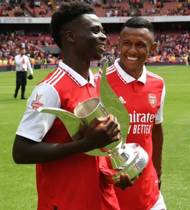 Framed Print : Arsenal and Sevilla: Emirates Cup Champions 2022 - Saka and Marquinhos Celebrate Victory Framed Print : Arsenal and Sevilla: Emirates Cup Champions 2022 - Saka and Marquinhos Celebrate Victory