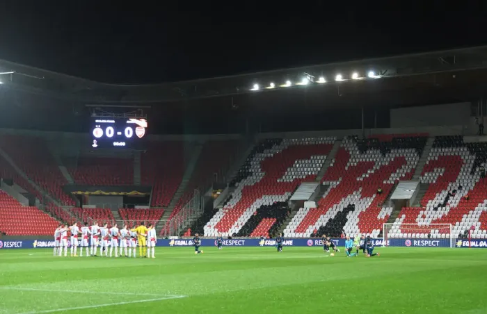 Framed Print : Arsenal and Slavia Prague Players Take a Knee before UEFA Europa League Quarterfinal Match in Prague Framed Print : Arsenal and Slavia Prague Players Take a Knee before UEFA Europa League Quarterfinal Match in Prague