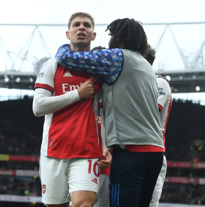 Framed Print : Arsenal: Smith Rowe and Elneny Celebrate First Goal vs. Brentford (2021-22)