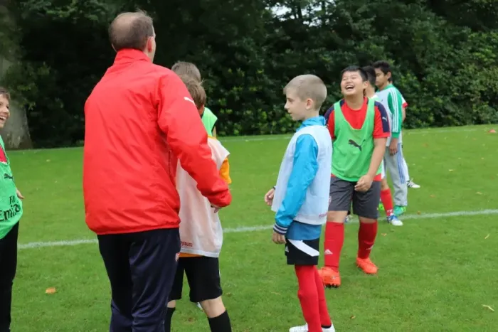 Framed Print : Arsenal Soccer School 2017: Train with Arsenal Football Club - Residential Camp