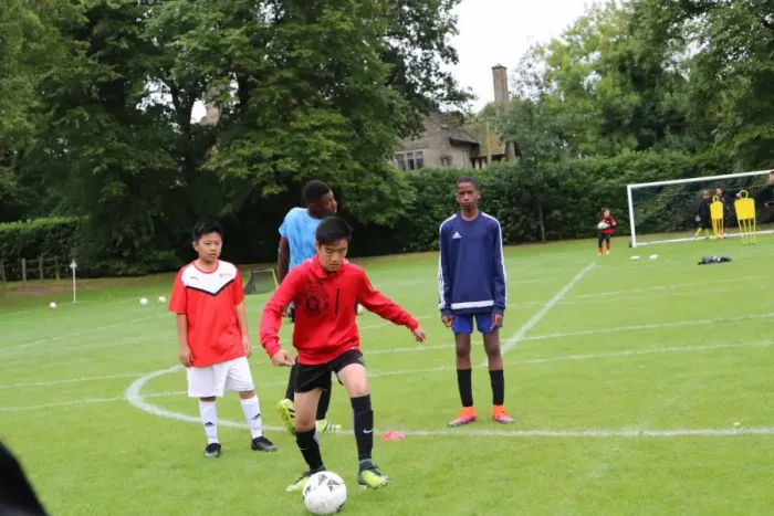 Framed Print : Arsenal Soccer School 2017: Train at Arsenal Football Club's Residential Camp
