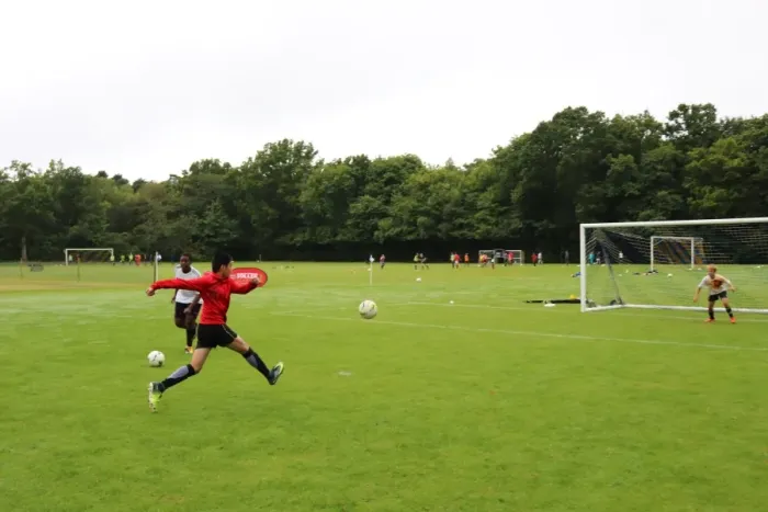 Framed Print : Arsenal Soccer School 2017: Train at Arsenal Football Club's Residential Camp Framed Print : Arsenal Soccer School 2017: Train at Arsenal Football Club's Residential Camp