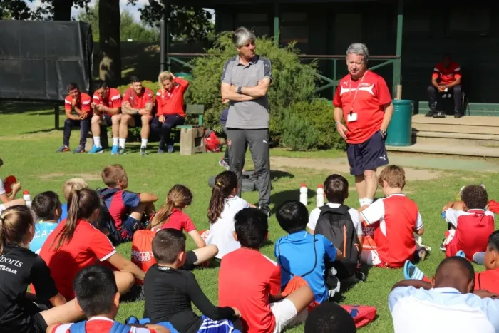 Framed Print : Arsenal Soccer School 2017: Train with Arsenal Pros - Residential Camp Framed Print : Arsenal Soccer School 2017: Train with Arsenal Pros - Residential Camp