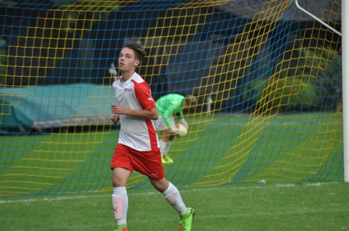 Framed Print : Arsenal Soccer Schools: Unforgettable Residential Week 2 at Arsenal Football Club