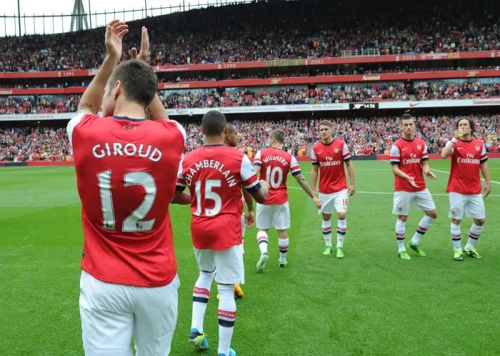 Framed Print : Arsenal Squad Gears Up for Premier League Clash Against Aston Villa (2013-14) Framed Print : Arsenal Squad Gears Up for Premier League Clash Against Aston Villa (2013-14)