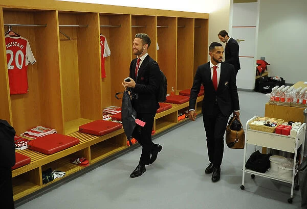 Arsenal Squad Pre-Match: Theo Walcott and Shkodran Mustafi, Arsenal v Middlesbrough (2016-17)