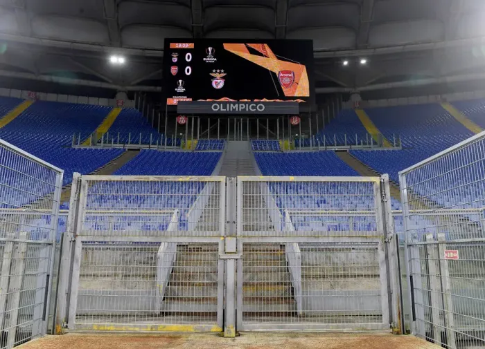 Framed Print : Arsenal at Stadio Olimpico: UEFA Europa League Clash Against SL Benfica