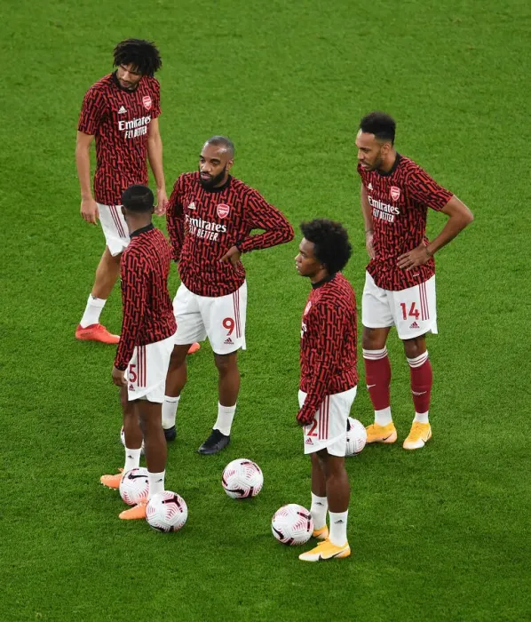 Framed Print : Arsenal Stars Lacazette and Aubameyang Warm Up Ahead of Arsenal v Aston Villa (2020-21)