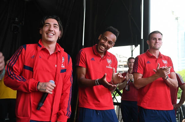 Arsenal Stars Meet Fans Before Arsenal v Fiorentina in 2019 International Champions Cup, Charlotte