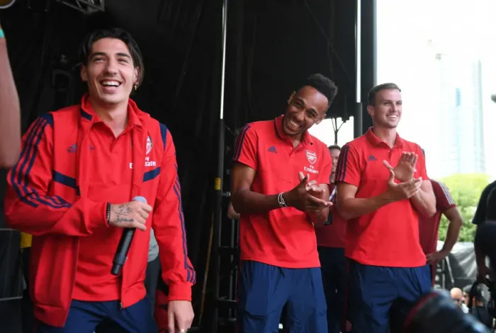 Framed Print : Arsenal Stars Mingle with Fans Before Arsenal v Fiorentina in 2019 International Champions Cup Framed Print : Arsenal Stars Mingle with Fans Before Arsenal v Fiorentina in 2019 International Champions Cup