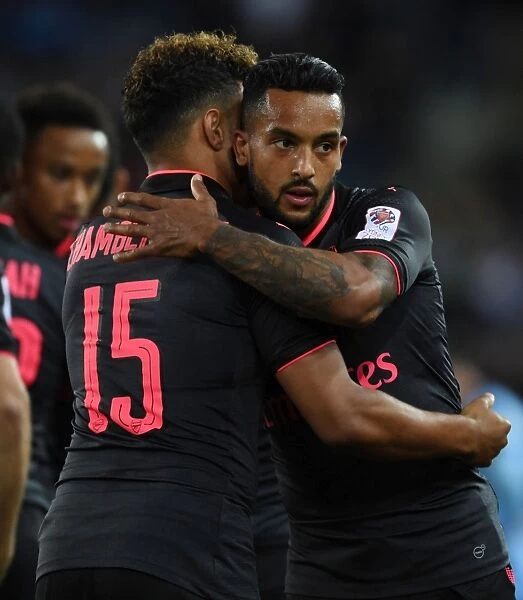 Arsenal Stars Oxlade-Chamberlain and Walcott in Action against Sydney FC (2017-18)