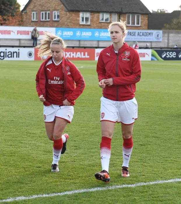 Framed Print : Arsenal Stars Vivianne Miedema and Beth Mead Before WSL Clash vs Sunderland