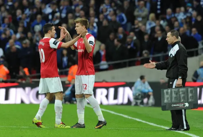 Framed Print : Arsenal substitute Nicklas Bendtner comes on the field for the injured Robin van Persie
