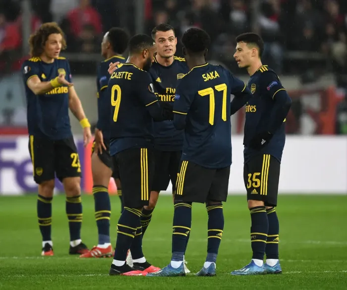 Framed Print : Arsenal Takes on Olympiacos in UEFA Europa League Round of 32, First Leg
