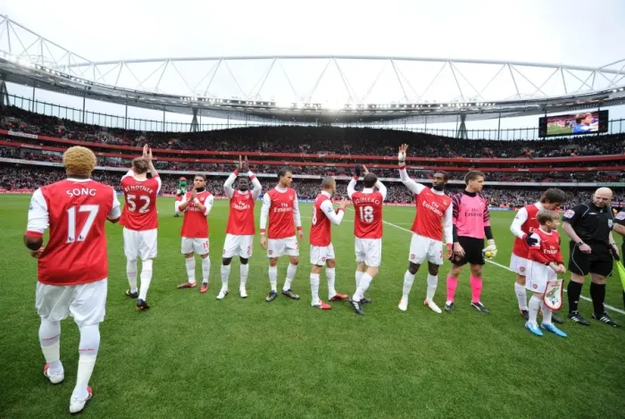 Framed Print : The Arsenal team line up before the match. Arsenal 1: 1 Leeds United, FA Cup 3rd Round Framed Print : The Arsenal team line up before the match. Arsenal 1: 1 Leeds United, FA Cup 3rd Round