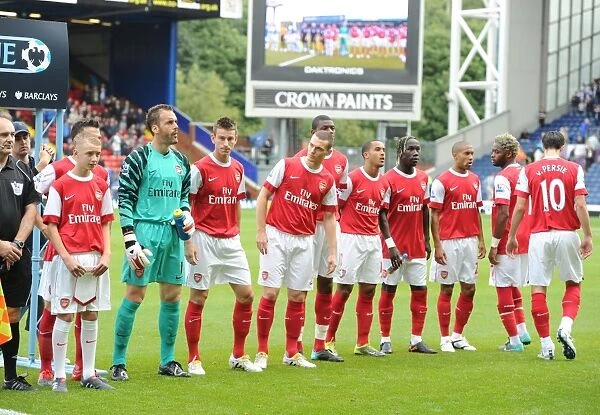 The Arsenal team line up before the match. Blackburn Rovers 1: 2 Arsenal