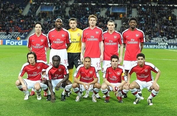 The Arsenal team line up before the match. FC Porto 2: 1 Arsenal, UEFA Champions League