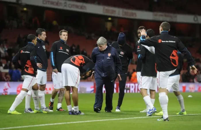 Framed Print : Arsenal Team Warm-Up before the Barclays Premier League Match