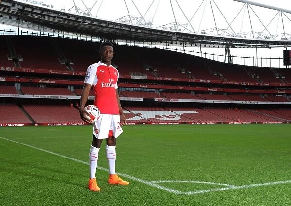 Arsenal Training: Danny Welbeck at Emirates Stadium (2015-16)